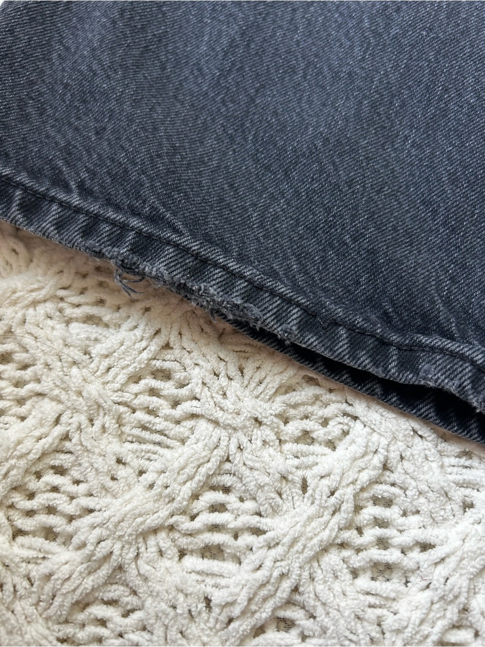 Denim Forum - The Farrah Lo-Rise Wide Jean - Picture 3 of 12